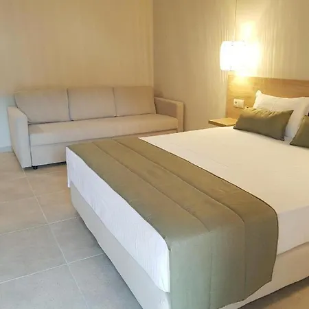 Annmari Hotel