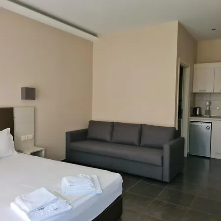 Hotel Annmari *